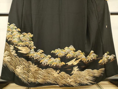平和屋着物▼豪華黒留袖　作家物　駒刺繍　渡り舟立波松文　金彩　正絹　逸品　DABJ7779fe