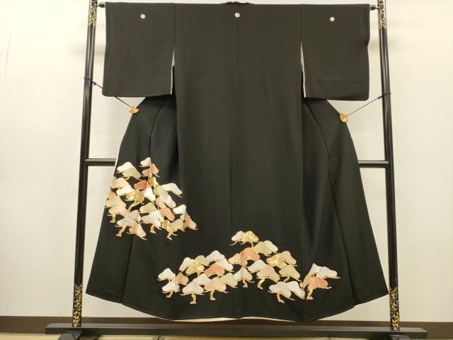 平和屋着物▼豪華黒留袖　駒刺繍　総刺繍　松　金糸　正絹　逸品　DABJ7780fe