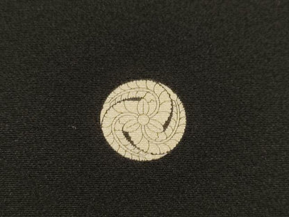 平和屋着物▼豪華黒留袖　駒刺繍　総刺繍　松　金糸　正絹　逸品　DABJ7780fe