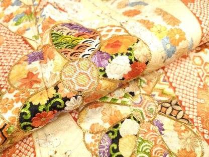 平和屋着物●創業460年・千總　振袖　駒刺繍　鬘帯舞花文　金彩　三越扱い　正絹　逸品　DABJ7817fe
