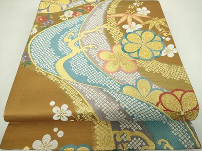 平和屋着物▼六通柄袋帯　唐織　花紀行　優彩　金糸　正絹　逸品　DABJ8189ps