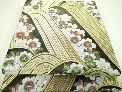 平和屋着物▼六通柄袋帯　流水桜　金糸　鈴乃屋扱い　正絹　逸品　DABJ8192ps