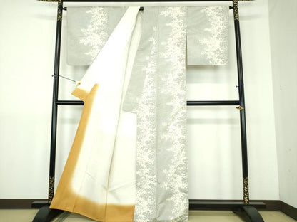 平和屋着物●本場大島紬　白大島　9マルキ　草葉シルエット　正絹　逸品　DABJ8437ps