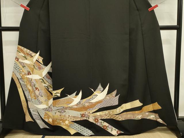 平和屋着物■豪華黒留袖　駒刺繍　飛鶴花松熨斗文　金彩　正絹　逸品　DABJ9037ya