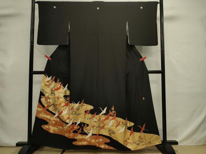 平和屋着物■豪華黒留袖　作家物　駒刺繍　飛鶴花文　枝梅　金銀彩　正絹　逸品　DABJ9038ya