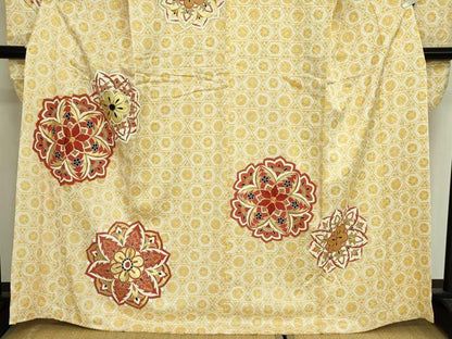 平和屋着物■豪華振袖　駒刺繍　舞花文　金彩　正絹　逸品　DABJ9099ya