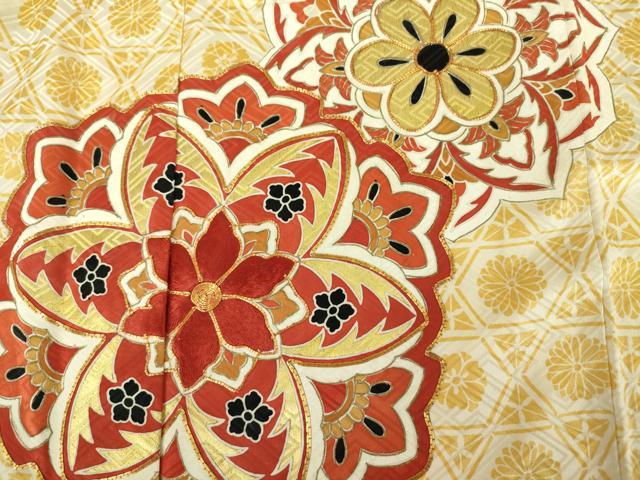 平和屋着物■豪華振袖　駒刺繍　舞花文　金彩　正絹　逸品　DABJ9099ya