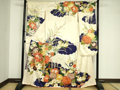 平和屋着物■豪華振袖　駒刺繍　草花文　乱菊　牡丹　金彩　正絹　逸品　DABJ9100ya