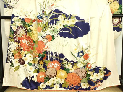 平和屋着物■豪華振袖　駒刺繍　草花文　乱菊　牡丹　金彩　正絹　逸品　DABJ9100ya