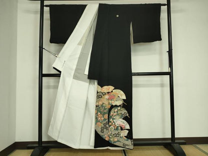 平和屋着物■豪華黒留袖　作家物　駒刺繍　地紙花文　宝尽くし　金銀彩　正絹　逸品　DABJ9129ya