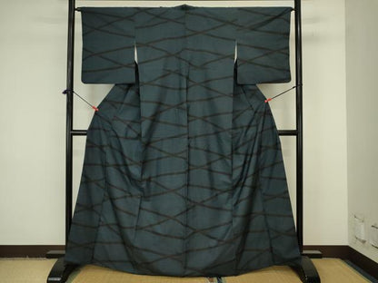 平和屋着物■本場大島紬　7マルキ　幾何学文　正絹　逸品　DABJ9228ya