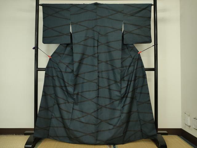 平和屋着物■本場大島紬　7マルキ　幾何学文　正絹　逸品　DABJ9228ya