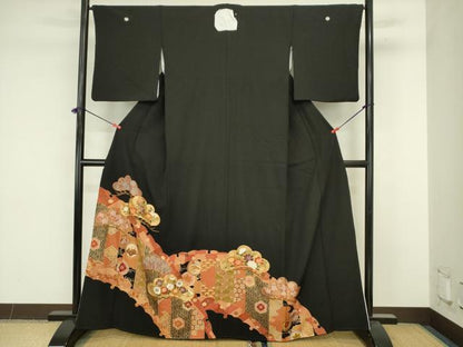 平和屋着物■豪華黒留袖　駒刺繍　吉祥花丸文　松竹梅　金彩　正絹　逸品　DABJ9248ya