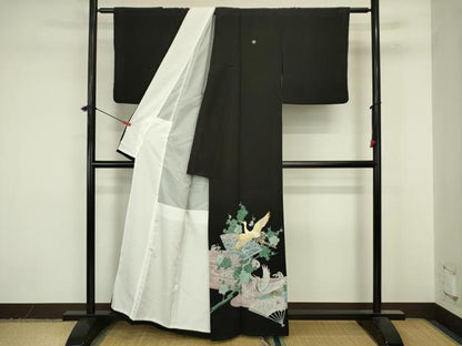 平和屋着物■豪華黒留袖　刺繍　扇面飛鶴花文　枝梅　金彩　正絹　逸品　DABJ9272ya
