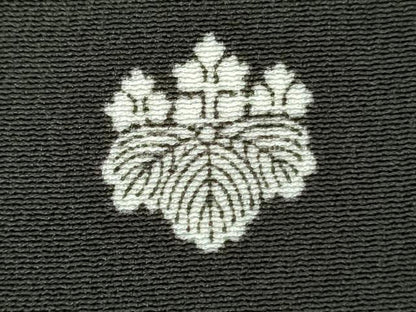 平和屋着物■豪華黒留袖　刺繍　扇面飛鶴花文　枝梅　金彩　正絹　逸品　DABJ9272ya