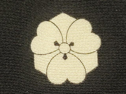 平和屋着物■豪華黒留袖　駒刺繍　人物風景花文　枝梅　金彩　正絹　逸品　DABJ9335ya