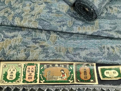 平和屋着物▼大島紬　反物　着尺　手織紬　重ね山風景文　証紙付き　逸品　未使用　DABJ9577we