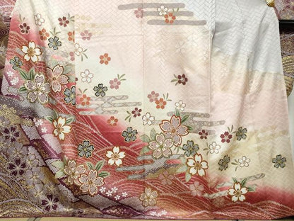 平和屋着物●豪華振袖　作家物　エ霞舞花文　暈し染め　金彩　正絹　逸品　DABK0081ud