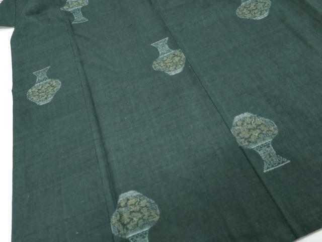 平和屋着物●本場結城紬　重要無形文化財　100亀甲　陶器文　証紙付き　正絹　逸品　DABK0207ud