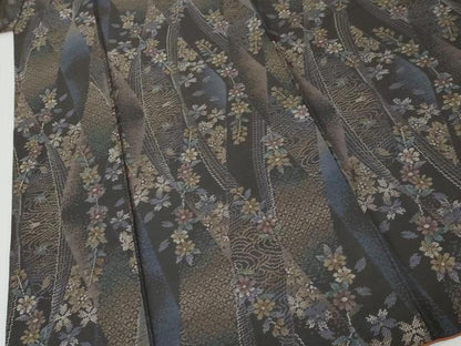 平和屋着物●本場大島紬　9マルキ　草花文　正絹　逸品　DABK0223ud