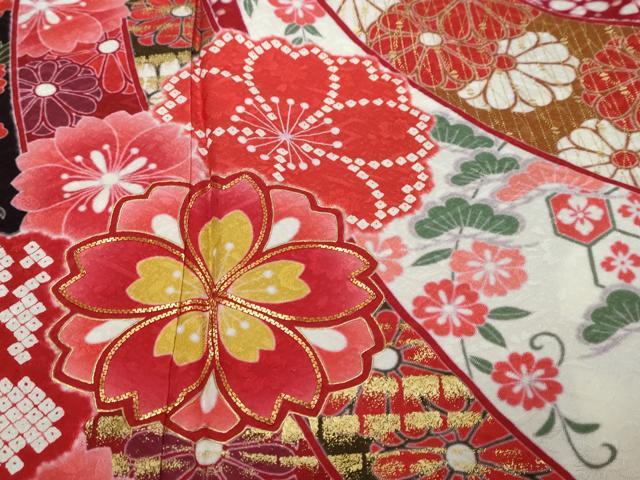 平和屋着物●豪華振袖　駒刺繍　熨斗草花文　金彩　正絹　逸品　DABK0238ud