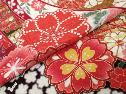 平和屋着物●豪華振袖　駒刺繍　熨斗草花文　金彩　正絹　逸品　DABK0238ud