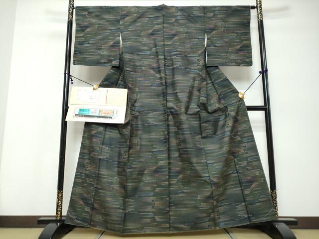 平和屋着物●本場大島紬　9マルキ　霞文　健勝苑扱い　くぼた謹製　保証書・証紙付き　正絹　逸品　未使用　DABK0262ud