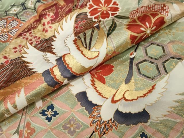 平和屋着物●谷崎潤一郎の世界　振袖　駒刺繍　扇面飛鶴花文　暈し染め　金彩　正絹　逸品　DABK0309ud