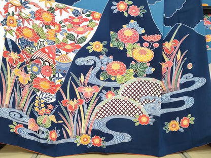 平和屋着物●和染紅型　栗山紅型　栗山吉三郎　振袖　流水草花籬文　鬼しぼ縮緬　正絹　逸品　DABK0332ud