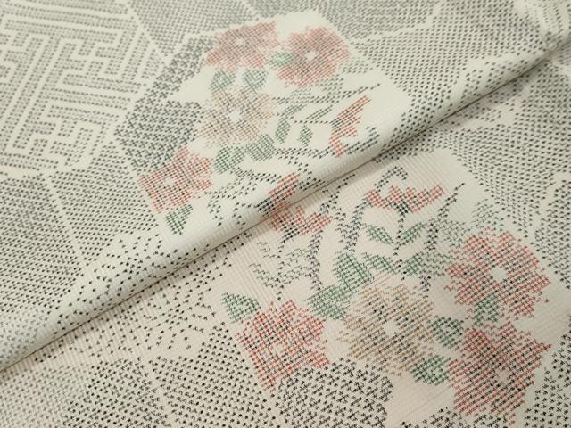 平和屋着物●本場大島紬　白大島　7マルキ　亀甲花文　正絹　逸品　DABK0396ud