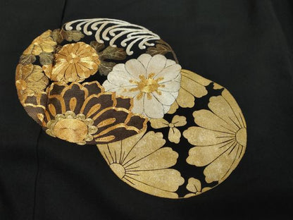 平和屋着物●豪華黒留袖　駒刺繍　草花丸文　金彩　正絹　逸品　DABK0402ud