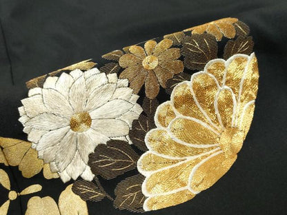 平和屋着物●豪華黒留袖　駒刺繍　草花丸文　金彩　正絹　逸品　DABK0402ud