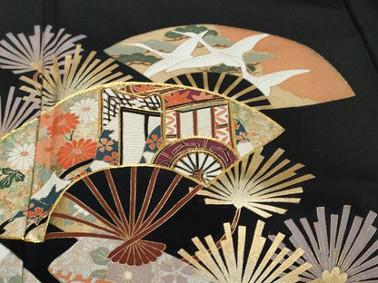 平和屋着物●豪華黒留袖　駒刺繍　扇面飛鶴御所車草花文　金彩　正絹　逸品　DABK0405ud