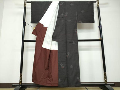 平和屋着物●本場結城紬　重要無形文化財　80亀甲　奥順　飛び亀甲柄　青海波　証紙付き　正絹　逸品　DABK0429ud