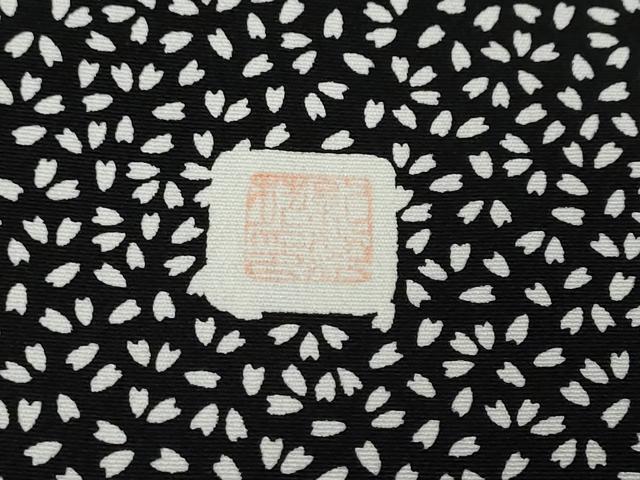 平和屋着物●訪問着　作家物　舞桜文　黒地　三越扱い　正絹　逸品　DABK0434ud
