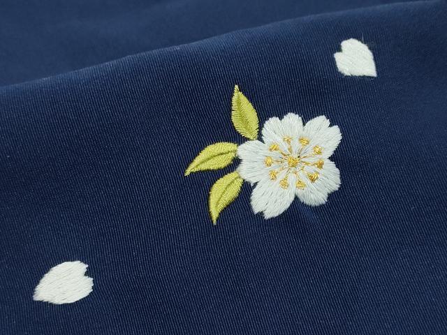 平和屋着物●女性　行灯袴　総刺繍　舞桜文　留紺色　金糸　洗える着物　DABK0597ud