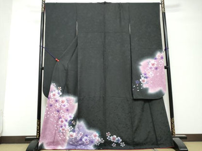 平和屋着物●豪華振袖　舞花文　暈し染め　黒地　金彩　正絹　逸品　DABK0773ud