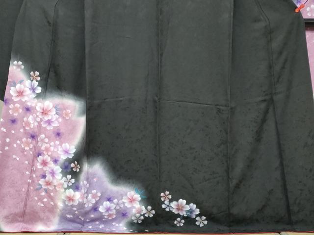 平和屋着物●豪華振袖　舞花文　暈し染め　黒地　金彩　正絹　逸品　DABK0773ud
