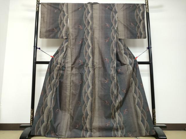 平和屋着物●本場大島紬　9マルキ　舞蝶文　正絹　逸品　DABK0804ud