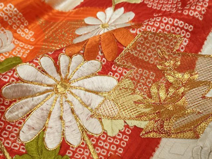平和屋着物●豪華振袖　駒刺繍　絞り　草花文　金彩　正絹　逸品　DABK0805ud