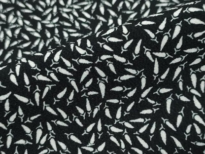 平和屋着物●洗える最高級着物　＜英＞はなぶさ謹製　小紋　成り物　唐辛子　黒地　洗える着物　DABK0865ud