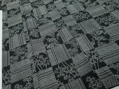 平和屋着物●上質な小紋　格子草花文　黒地　正絹　逸品　DABK0955ud