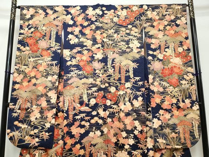 平和屋着物●豪華振袖　駒刺繍　流水草花文　金彩　正絹　逸品　DABK0969ud