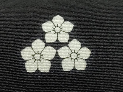 平和屋着物●豪華黒留袖　作家物　刺繍　洋花文　金彩　正絹　逸品　DABK0972ud