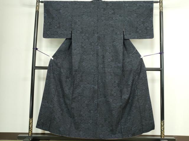 平和屋着物●本場結城紬　重要無形文化財　100亀甲　舞花文　正絹　逸品　DABK1163cd