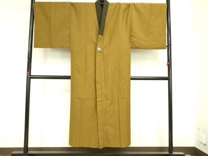 平和屋着物●男性　羽織・長襦袢セット　色無地　着物：濃い油色　羽織：朽葉色　洗える着物　DABK2055op