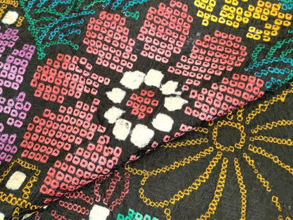 平和屋着物●豪華振袖　総絞り　吉祥舞花文　黒地　正絹　逸品　DABK2131op