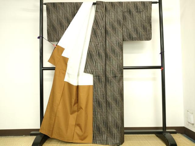 平和屋着物●本場大島紬　9マルキ　幾何学文様　正絹　逸品　未使用　DABK2137op