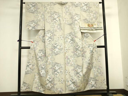 平和屋着物●本場大島紬　白大島　9マルキ　風景花文　丸宮織物謹製　証紙付き　正絹　逸品　未使用　DABK2404op