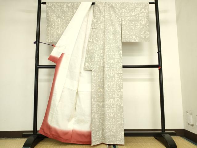 平和屋着物●本場大島紬　白大島　7マルキ　古代エジプト文様　正絹　逸品　未使用　DABK2444op